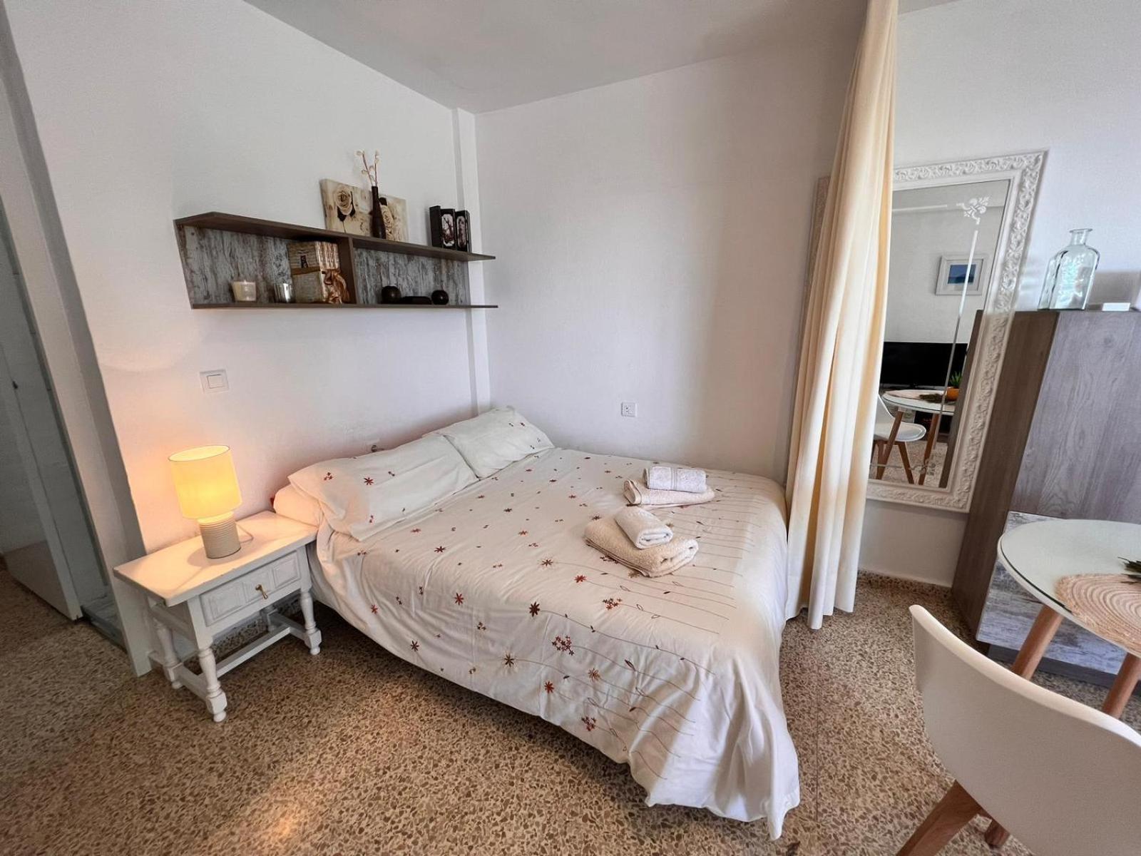 Estudio El Faro Malaga Luaran gambar
